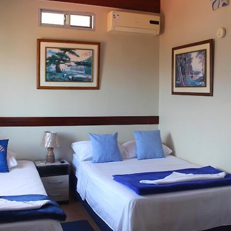 Hostal Romy Puerto Baquerizo Moreno Ngoại thất bức ảnh