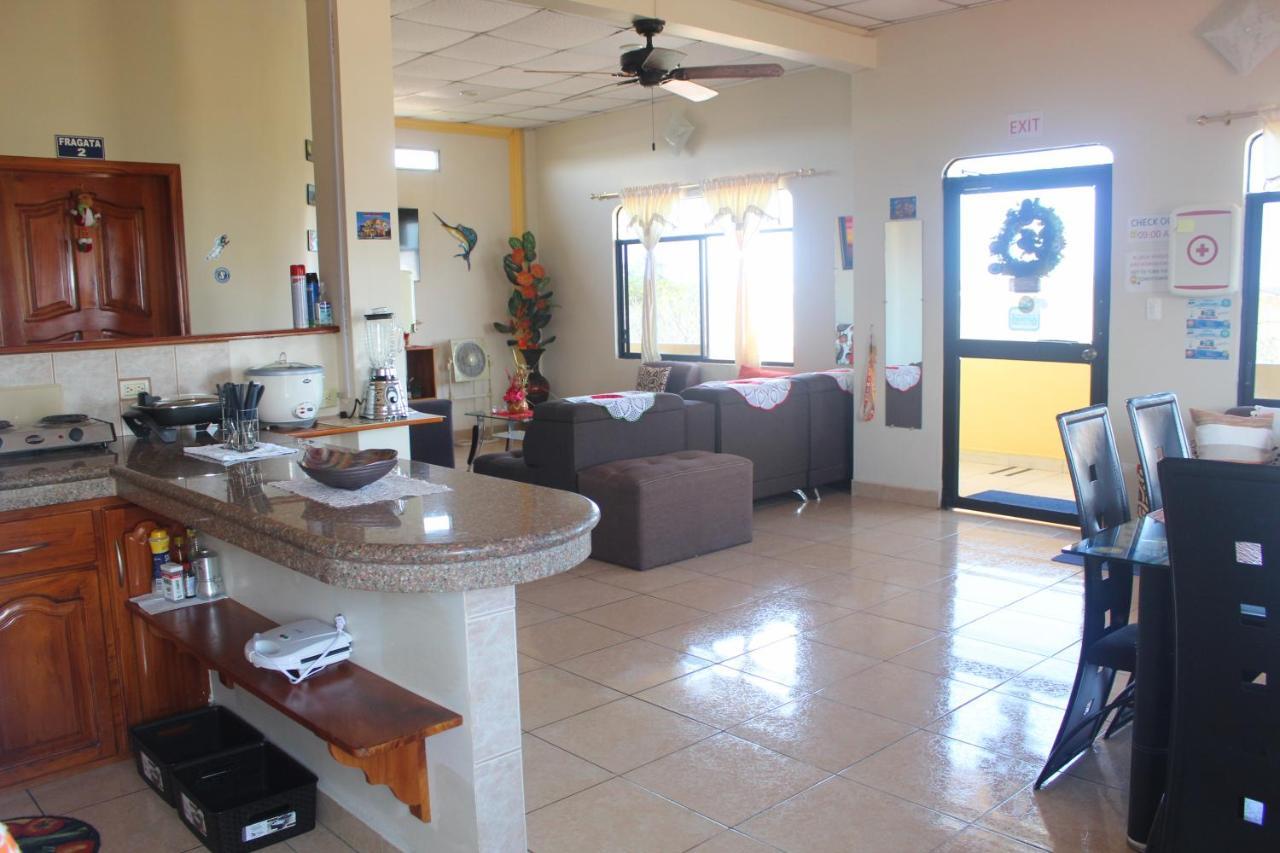 Hostal Romy Puerto Baquerizo Moreno Ngoại thất bức ảnh
