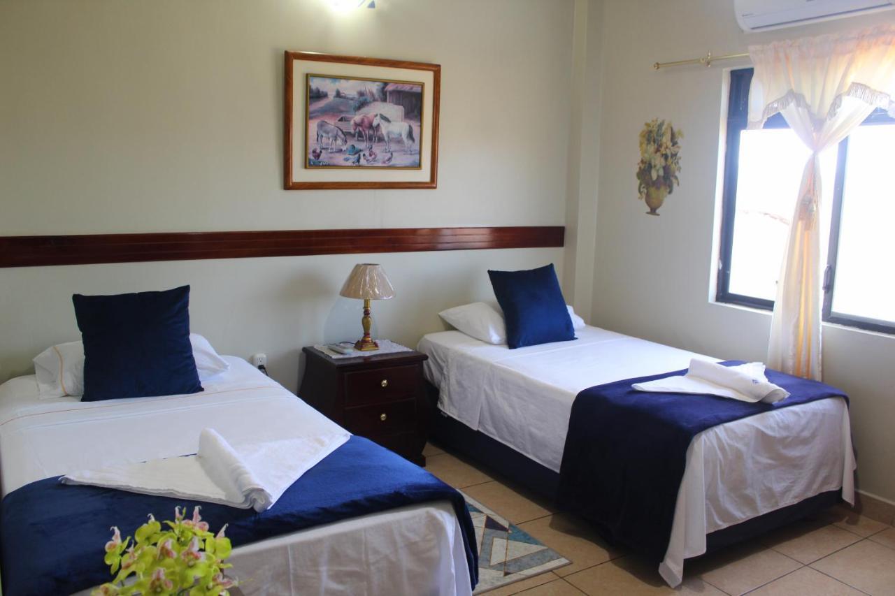 Hostal Romy Puerto Baquerizo Moreno Ngoại thất bức ảnh