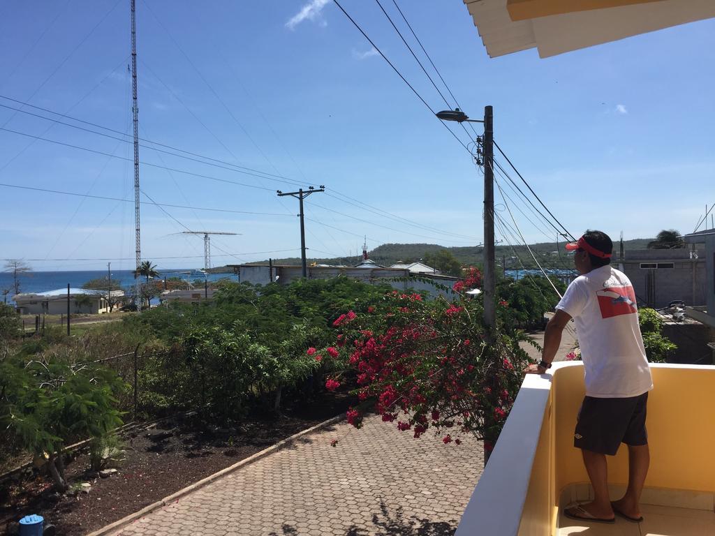 Hostal Romy Puerto Baquerizo Moreno Ngoại thất bức ảnh